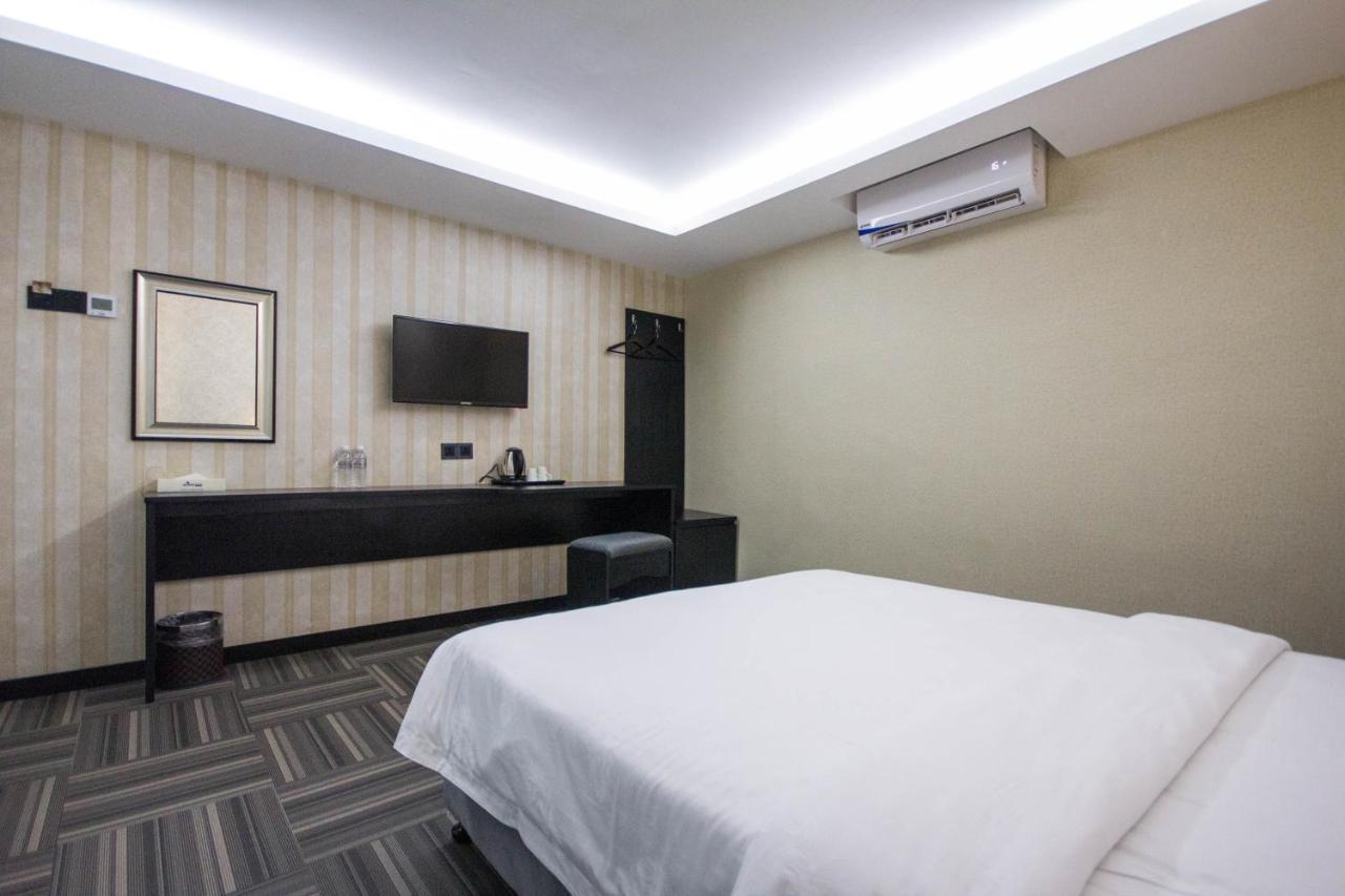 S Hotel Seberang Jaya Exterior foto